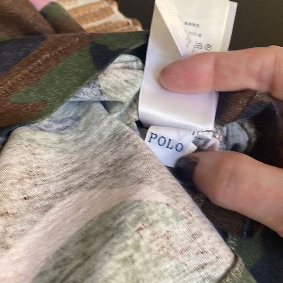 EUC Polo graphic tee camo print size med slim fit - Picture 5 of 5